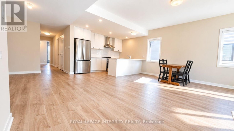 515 CELESTINE PRIVATE Ottawa, Ontario 4
