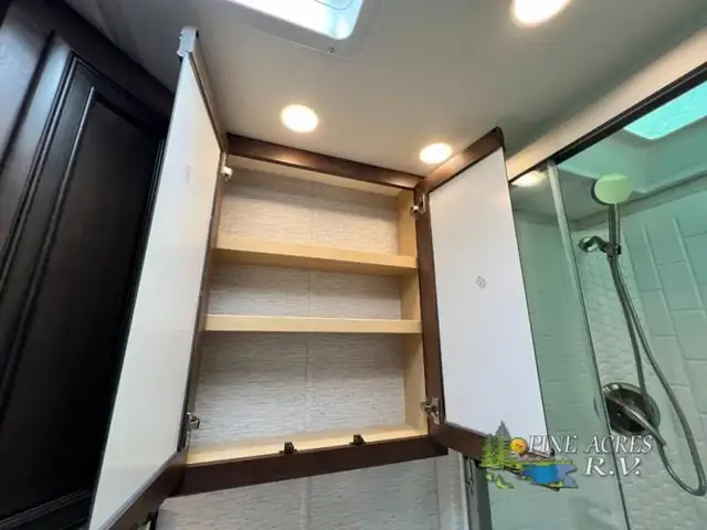 2024 Newmar Bay Star Sport 2912 Gas Full Wall Slide Out+1 more in RVs & Motorhomes in Moncton - Image 35