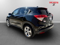A practical compact SUV with flexible interior space, efficient performance, and easy maneuverabilit... (image 5)