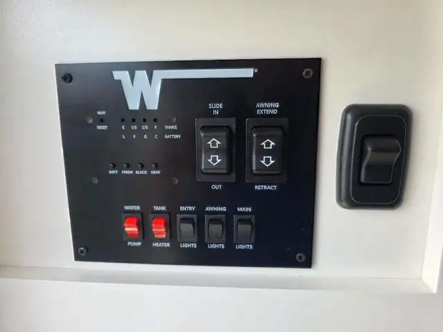 2026 Winnebago Micro Minnie 2108DS in Travel Trailers & Campers in Penticton - Image 16