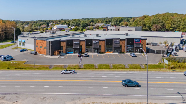 Bâtisse commerciale à vendre : 378 Av. Pie-X, St-Christ.-d'Arth. in Commercial & Office Space for Sale in Victoriaville - Image 2
