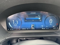 Low Mileage, Leather Seats, Sunroof, Premium Technology Package, 19 inch Aluminum Wheels, Navigation... (image 9)