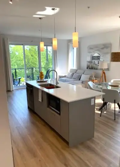 Condo de luxe Premier mois gratuit