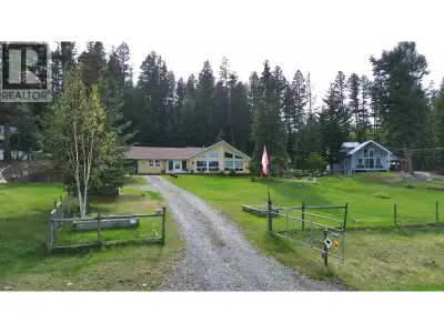 BRIGHT AND SPACIOUS 3 BED, 2 BATH RANCHER 0.68 acres, in the heart of the 108 community. This bright...