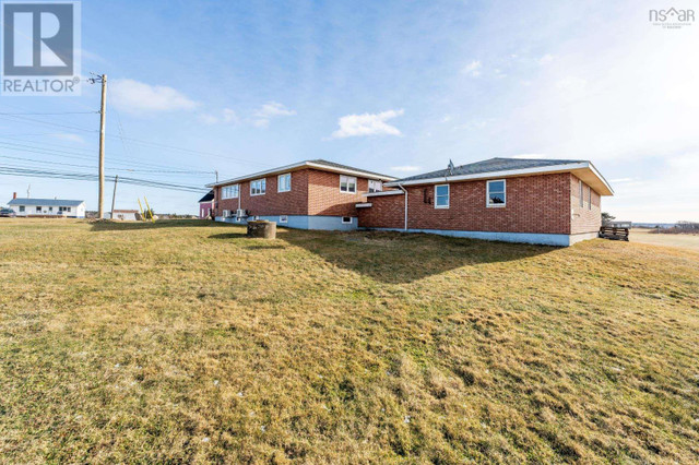 10243 Highway 1 Saulnierville, Nova Scotia in Houses for Sale in Yarmouth - Image 3