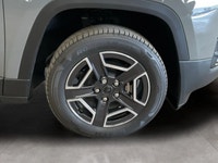 Experience the perfect blend of style and capability with the 2026 Jeep Cherokee Laredo 4x4, draped... (image 8)
