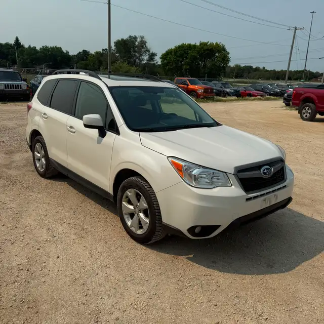 2016 Subaru Forester 2.5I LTD!! NO ACCIDENTS!! AWD!! SUNROOF!! B