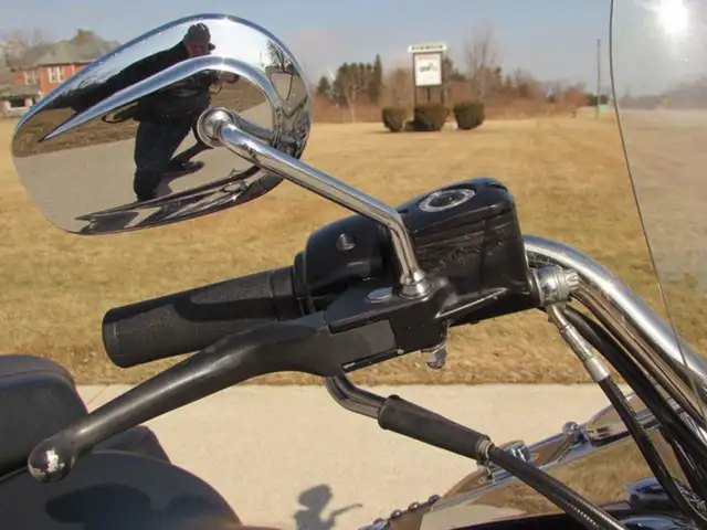 2006 Harley-Davidson FLSTC Heritage Softail Classic in Sport Touring in Leamington - Image 19