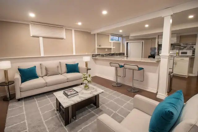 **ALL INCLUSIVE** BEAUTIFUL 1 BEDROOM UNIT IN THE NORTH END!! in Long Term Rentals in St. Catharines - Image 2