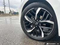 The advertised vehicle price is based on a promotional finance offer. Customers who purchase the veh... (image 8)