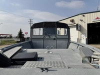 PRE OWNED BWC REVOLVER 44HRS STERN WHEEL KIT BIMINI TOP ALPINE STEREO BOW RAMPS WINCH W/REMOTE WIND... (image 7)