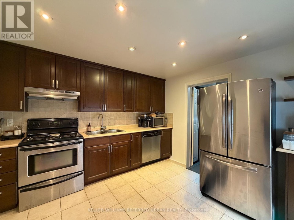 MAIN - 429 OSSINGTON AVENUE Toronto (Trinity-Bellwoods), Ontario 3