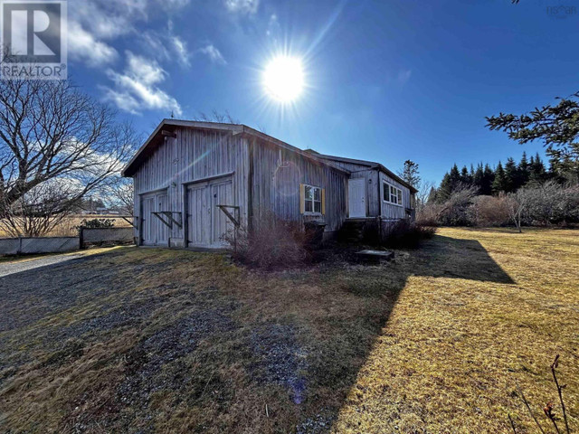 335 Fort Point Road Weymouth North, Nova Scotia in Houses for Sale in Yarmouth - Image 4