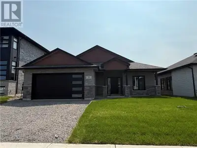 Welcome to 33 Teravista Way, where modern craftsmanship meets effortless living in Sudbury’s coveted...