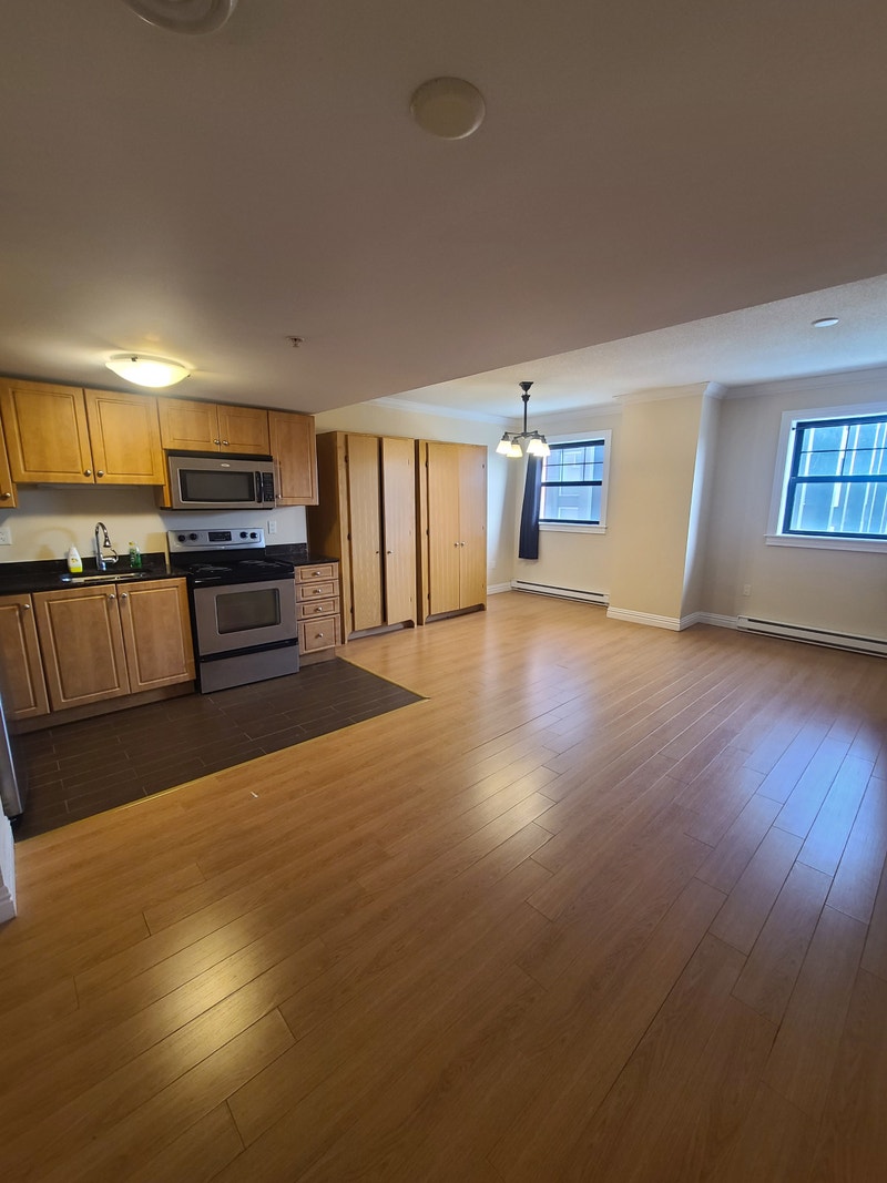 Downtown Halifax Beautiful Bachelor Available Now!! Long Term Rentals