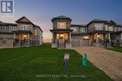 Opportunity to own with just $20,000 down! BRAND NEW, NEVER BEEN LIVED IN *Sunnidale by RedBerry Hom...