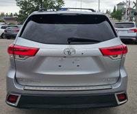 ???? BAD CREDIT? NO CREDIT? NEW TO CANADA? WE CAN HELP! ???? ???? 2017 Toyota Highlander XLE AWD 7 P... (image 4)