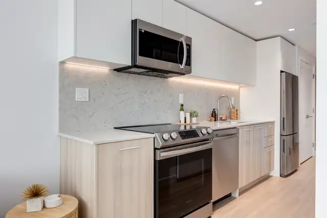 Lonsdale Square - One Bedroom Suite for Rent in Central Lonsdale62863756955777123