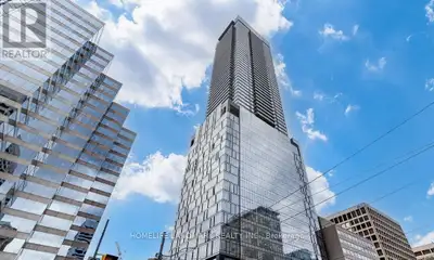 4912 - 488 UNIVERSITY AVENUE Toronto (University), Ontario