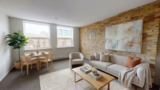 One Bedroom Renovated Suite Downtown - Richmond @ York