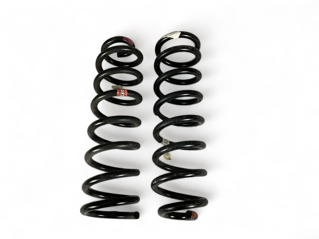 2005-2023 Ford F-550 Front Coil Springs in Other Parts & Accessories in Owen Sound - Image 2
