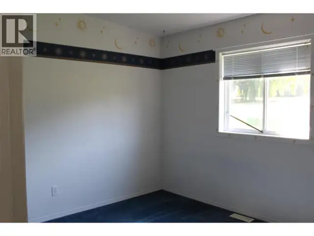 129 Oak Street Fauquier, British Columbia in Houses for Sale in Nelson - Image 12
