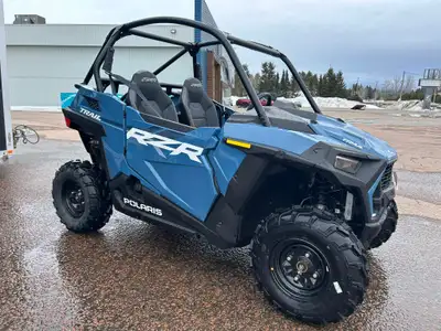 NOUVEAUTÉ 2026 – POLARIS RZR TRAIL 900 SPORT Disponible dès maintenant à la succursale de St‑Prime 4...