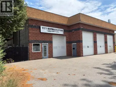 Fantastic leasing opportunity in Vernon's highly sought-after north-end commercial/industrial corrid...