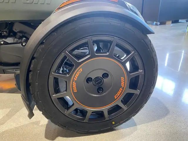 2025 Can-Am Canyon Redrock Edition in Street, Cruisers & Choppers in Kitchener / Waterloo - Image 8