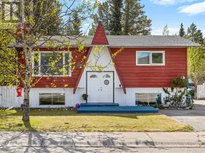 NEW PRICE! Welcome to 40 Evergreen Crescent! Nestled on a quiet street in one of Whitehorse's most d...