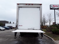 2018 FREIGHTLINER/MERCEDES M2 106 Refrigerated Truck - Automatic transmission-33000 GVW. 2018 Freigh... (image 6)