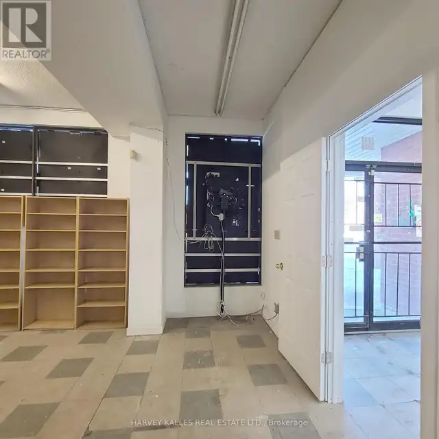 3829 LAKE SHORE BOULEVARD W Toronto (Long Branch), Ontario in Commercial & Office Space for Rent in Mississauga / Peel Region - Image 5