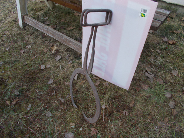 Very Old Ice Tongs in Other in Annapolis Valley