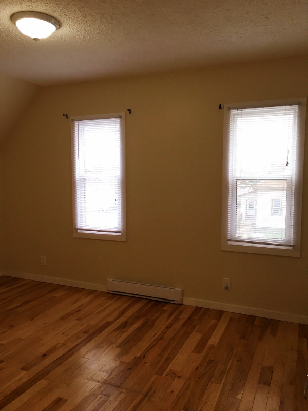 2-bedroom upstairs unit, $1500 inclusive in Long Term Rentals in Thunder Bay - Image 2