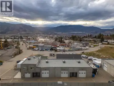 2022 built tilt-up industrial space for lease at $16.00/sqft. Unit #104 is a 1,200sqft, 30’ x 40’ un...