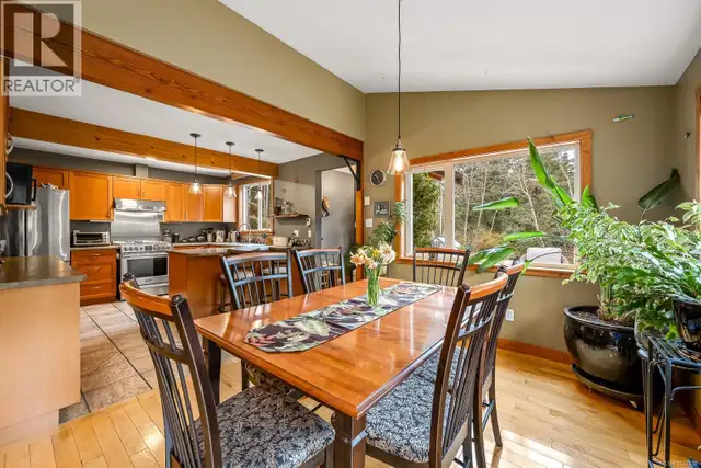 1590 Carrington Bay Rd Whaletown, British Columbia in Houses for Sale in Campbell River - Image 10