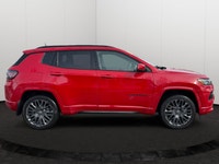 Experience the perfect intersection of legendary 4x4 capability and premium refinement in this sophi... (image 5)