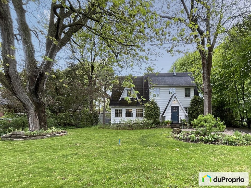 $1,050,000 - 1 1/2 Storey for sale in Pointe-Claire — photo 1