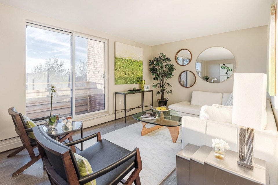 Modern Updated 2 Bedroom in a Classic Building Near Downtown 2