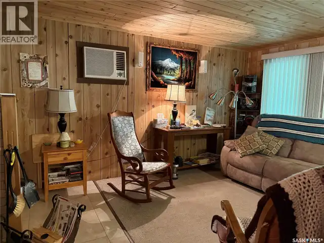 404 Northshore DRIVE Northern Admin District, Saskatchewan in Houses for Sale in La Ronge - Image 4