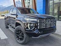 AMVIC Licensed Dealer 11.3 Diagonal GMC Premium Infotainment | 2.7L TurboMax Engine | Denali Black E... (image 9)