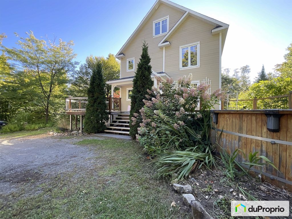 $750,000 - 3 Storey for sale in Prevost — photo 1