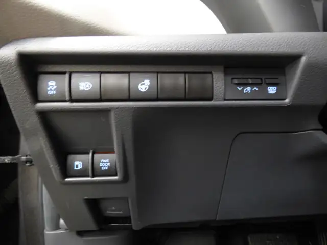 2024 TOYOTA SIENNA XLE HYBRIDE, 8 PASSAGERS, JAMAIS ACCIDENTÉ!!! in Cars & Trucks in City of Montréal - Image 26