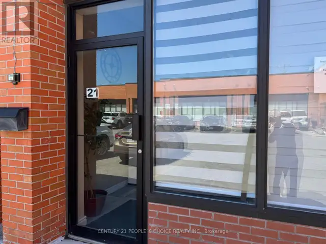 21 - 4801 STEELES AVENUE W Toronto (Humber Summit), Ontario62863753446146121