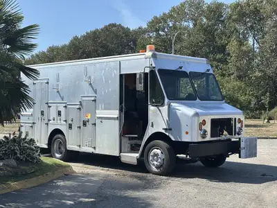 2008 Morgan Olson Workhorse Step Van Exterior Utility Cabinets Interior Shelving & Cabinets Backup C...