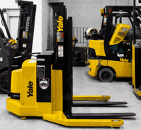 Electric Stacker Yale 4000lbs for sale