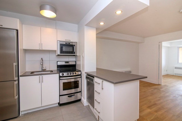 3460 Rue Durocher — photo 2