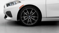 La toute nouvelle BMW 228i xDrive 2024 laisse les conventions derrière. La Série 2 combine une appar... (image 8)