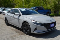 2021 Hyundai Elantra Preferred 86,227 KM Now Only $18,550(Was $21,950) or $132 Bi-Weekly(O.A.C.). Bi... (image 6)
