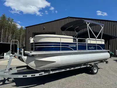 JUST IN! – 2014 20’ SUNCHASER PONTOON ONLY 100 HOURS • EXTRA CLEAN • CONSIGNMENT SALE • FINANCING AV...